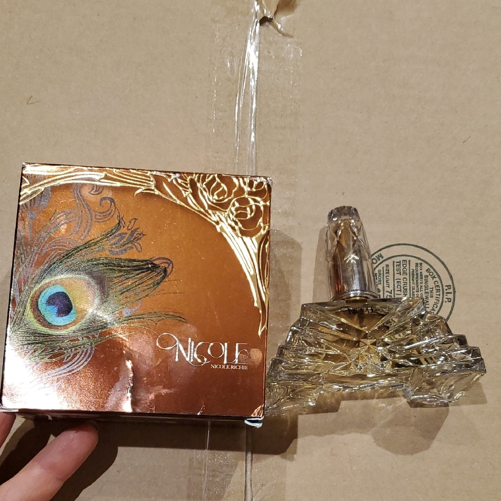Nicole by Nicole Richie In A Box Eau De Perfume